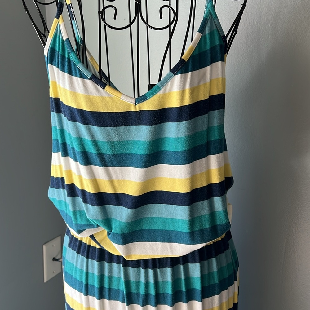 Apricot dress - Picture 4 of 4